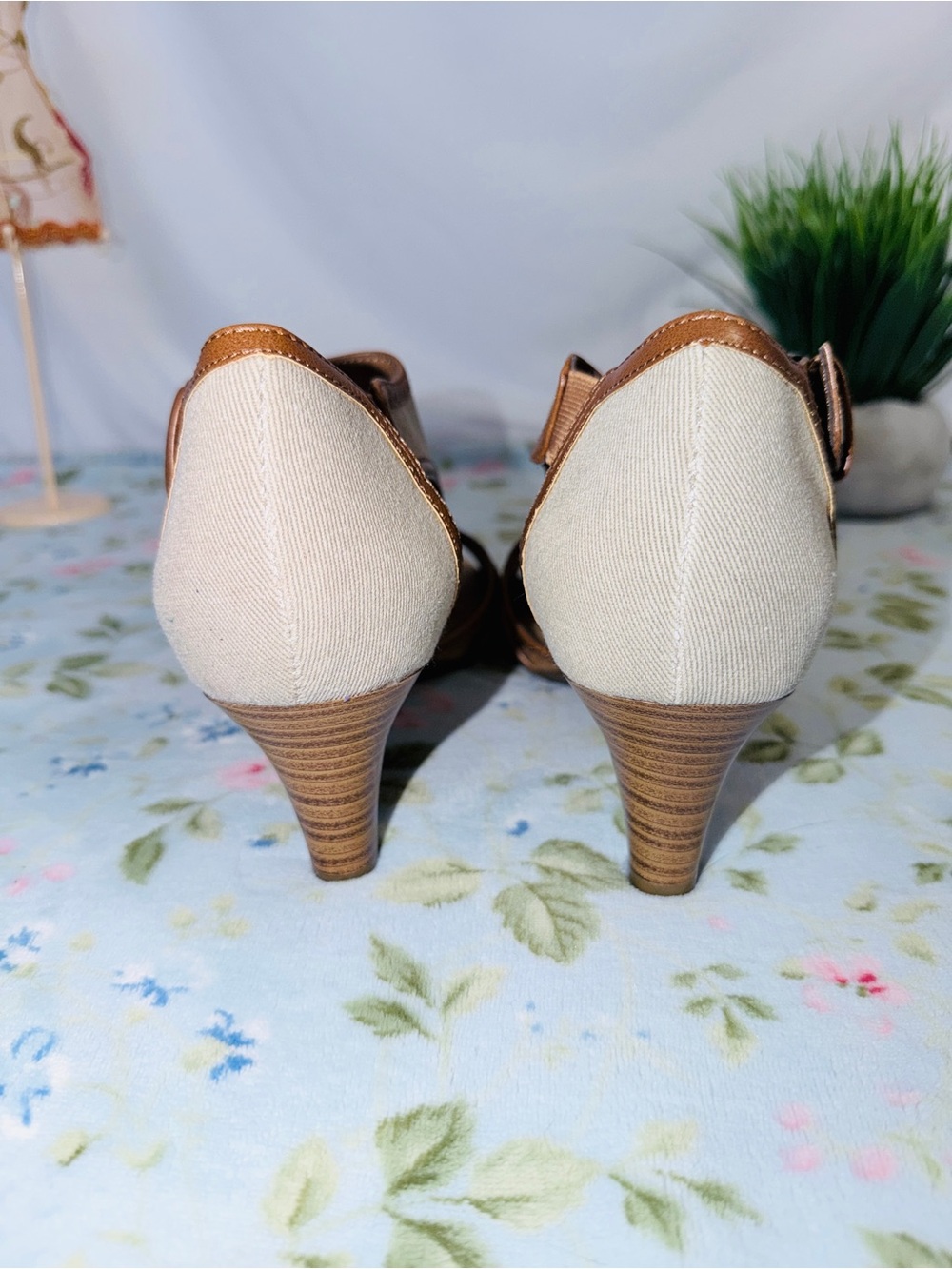 A2 By Aerosoles Beige Canvas and Brown Leather Look Trim Mid-Heel Sandals 👡